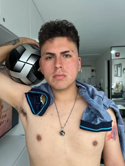 Phew you have no idea the smell I give off after every game haha Would you like to lick the sweat I have right now? Haha  by joanmanly