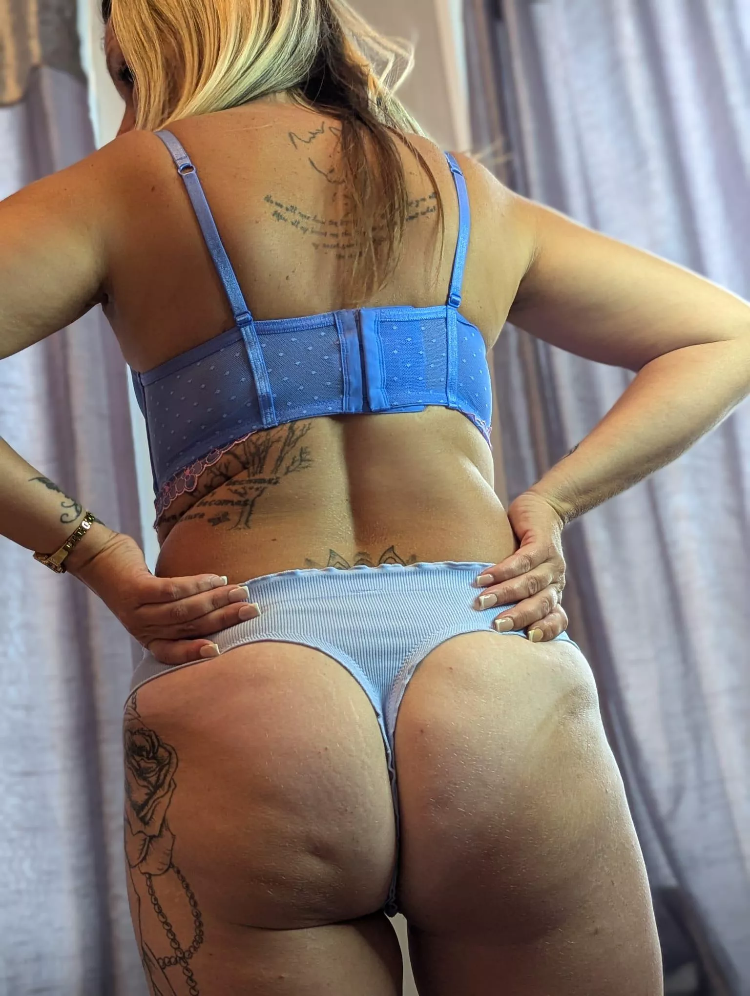 Please bend me over and pull my hair ;p posted by mysterious_lady_85