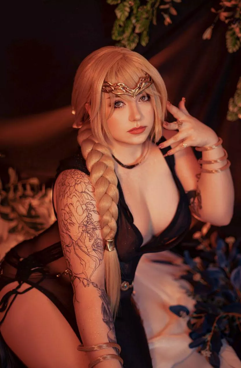 Queen Marika by (Kuroitsune)  posted by Kuroxkitsune