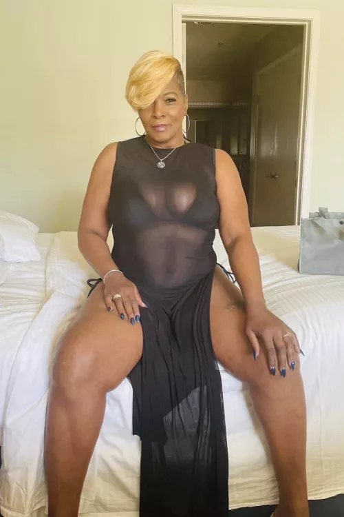 Sexy MILF Sherry from East New York Brooklyn  by BKLYN_OG_60