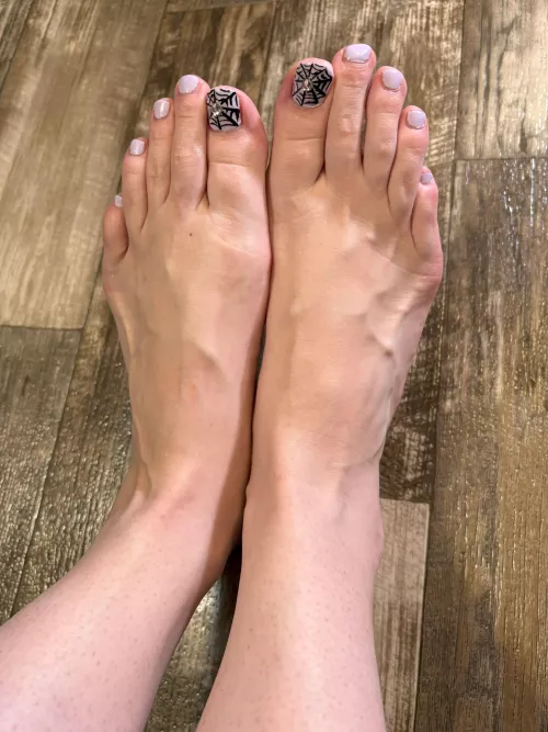 they look extra massive sometimes(:  size 13! Imagine the toejob <3 by GothStomper