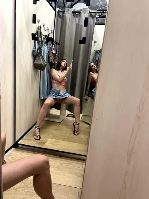 Will you get under my skirt?🤤 by theonecursed