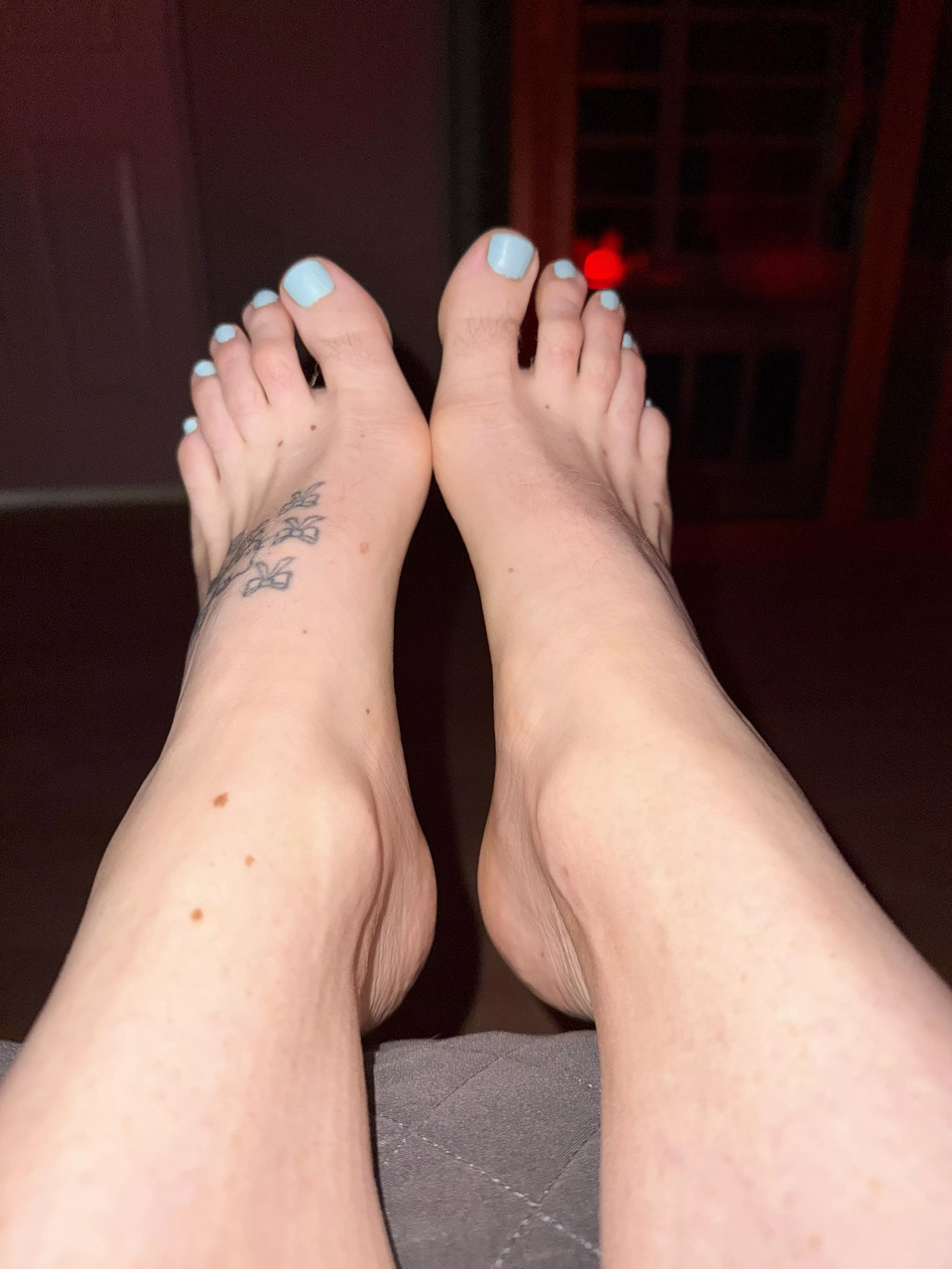 Would you cum on my feet? posted by Toe_Hawk