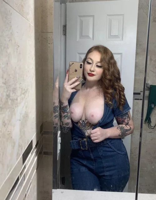 22 [F4M] Available for videocall, sexting, customs, gfe,,nudes video & Buyers only snap: luccia03 by ZookeepergameIll1628