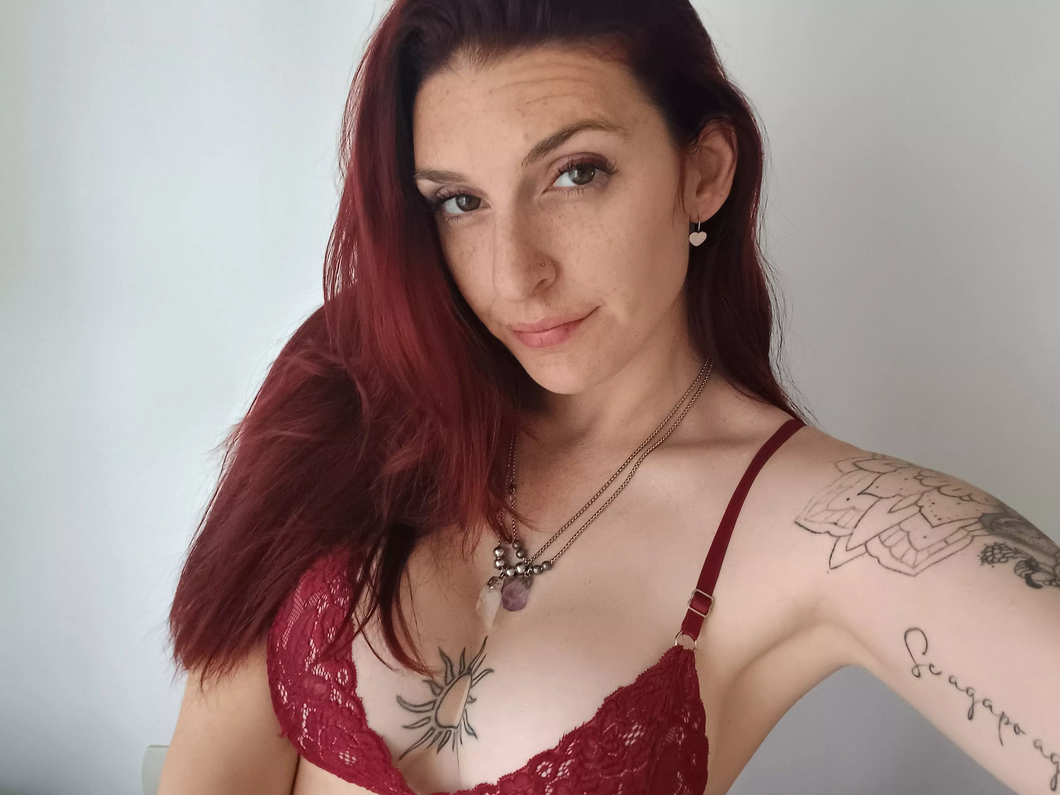 Do I look cute? I think red suits great on me posted by crazyromi