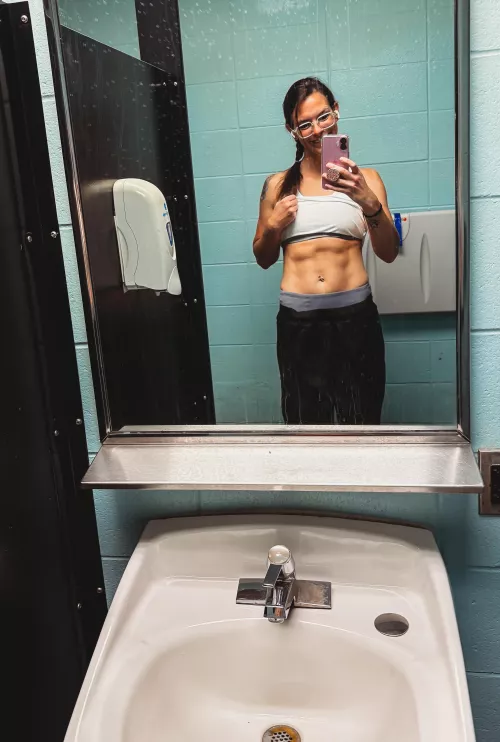 Gym fit and ab check  by Hedontastical