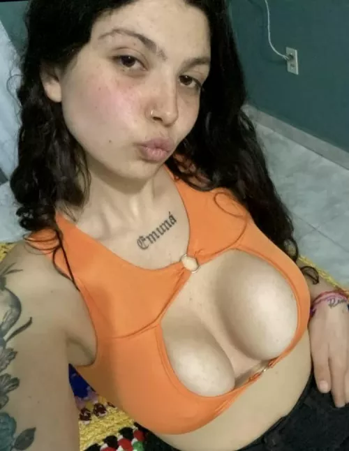 I see you staring… want a closer look? 😍 by nicoledavxo