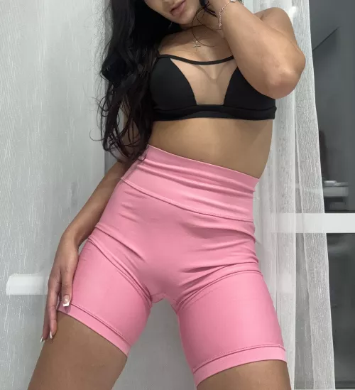 I think my tight shorts are sexy by AzureFreedom