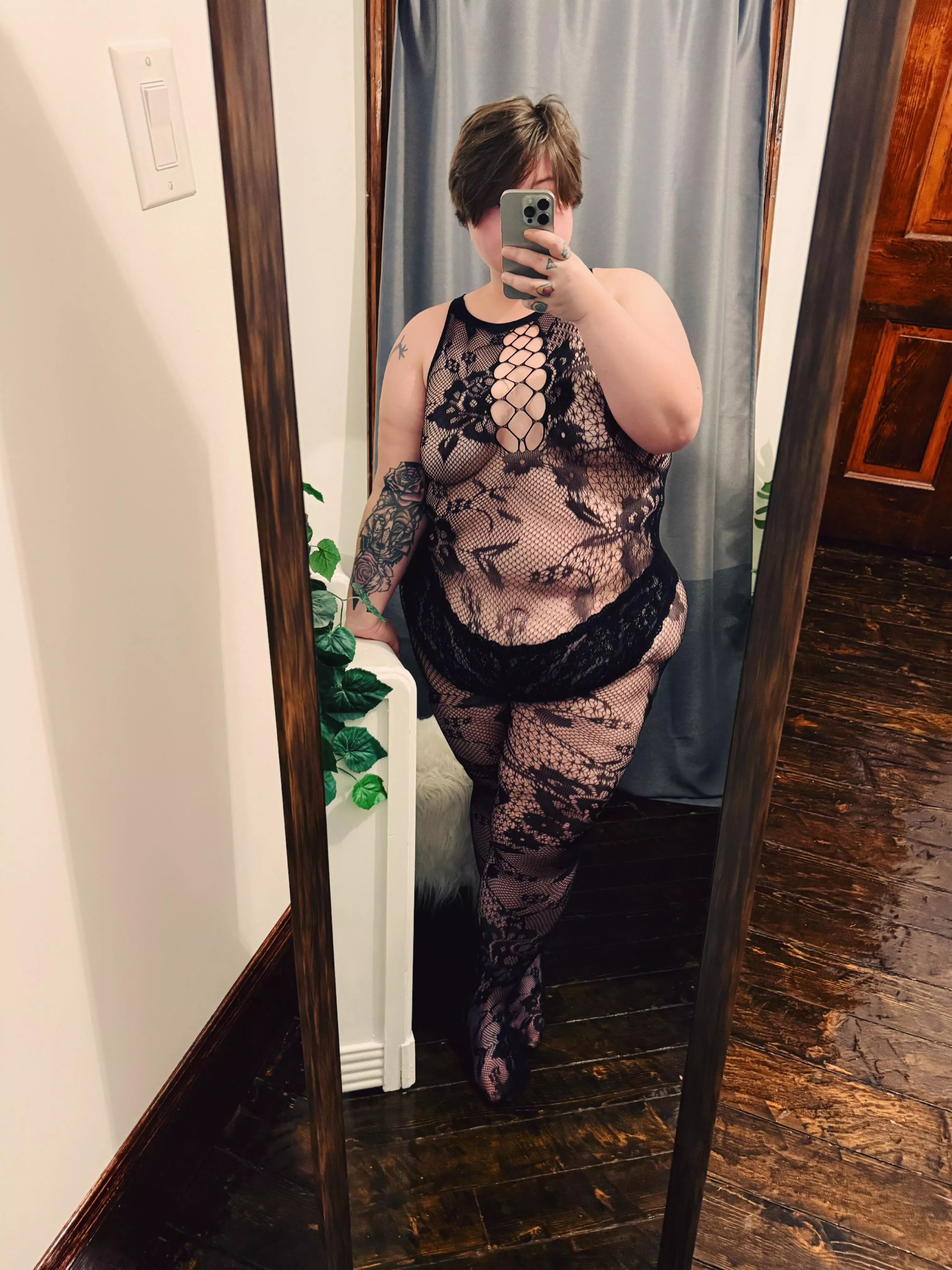 I’d put my big belly in fishnets everyday for you posted by universebrain_