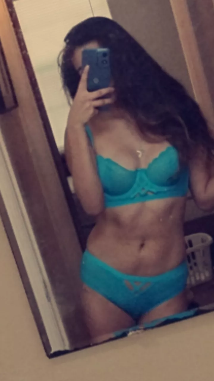 I'll show off for you...just be sweet for me😍😍 posted by bunn246