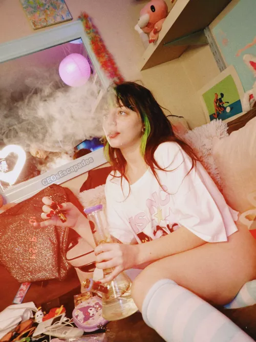 Kitty Camtime came over to have McDonald’s and smoke by 99peepshowTV