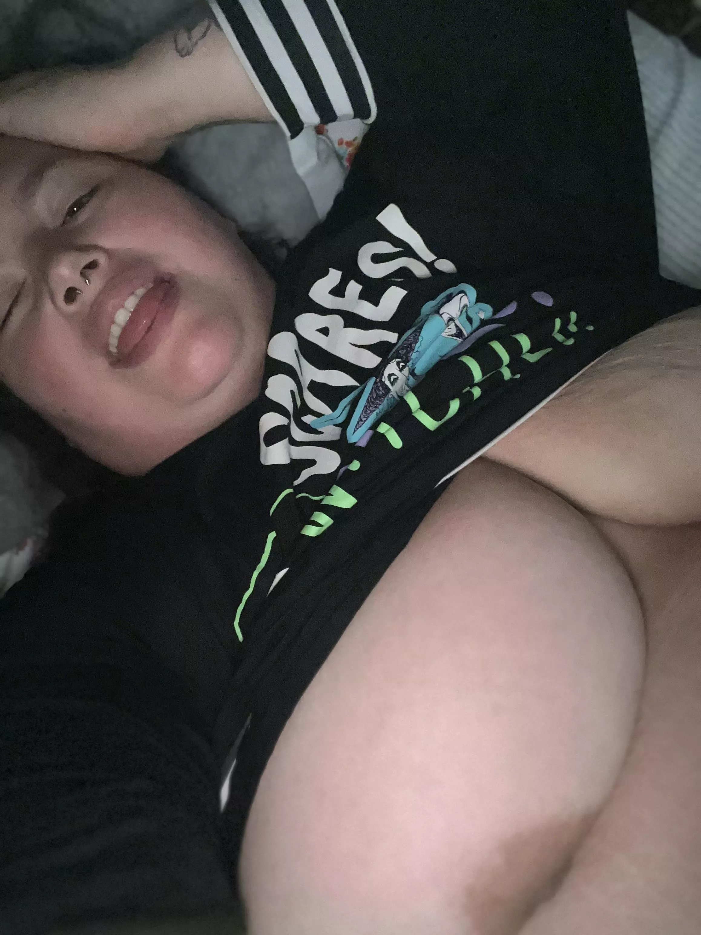 Let’s play  posted by BattieBThicc