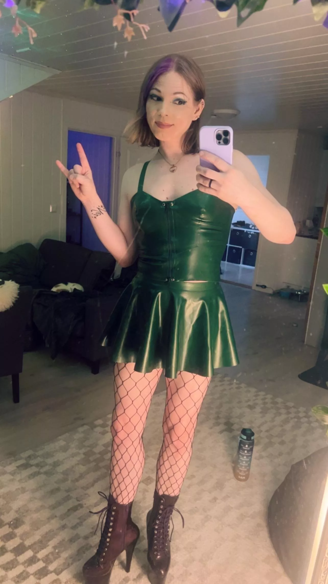 Little Kinkerbell wen[t] to a party. Wanna guess what happened next? 🧚 posted by Siennums