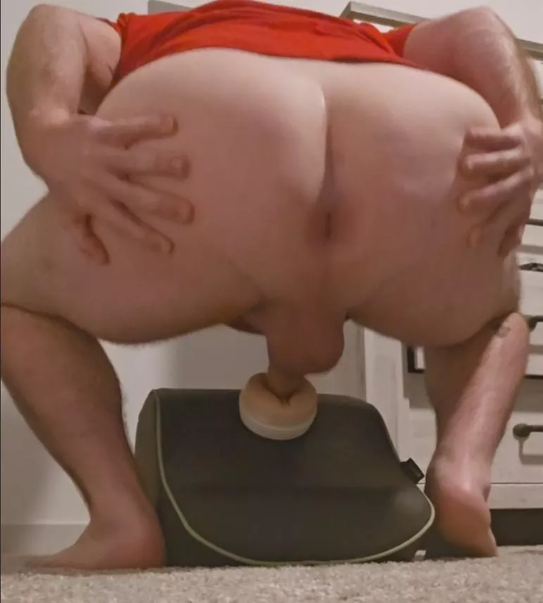 My ass is inviting a tongue as I fuck my fake pussy posted by ilovegettingrimmed