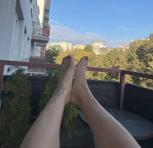 My feet were made to be in your mouth by _lemon_life