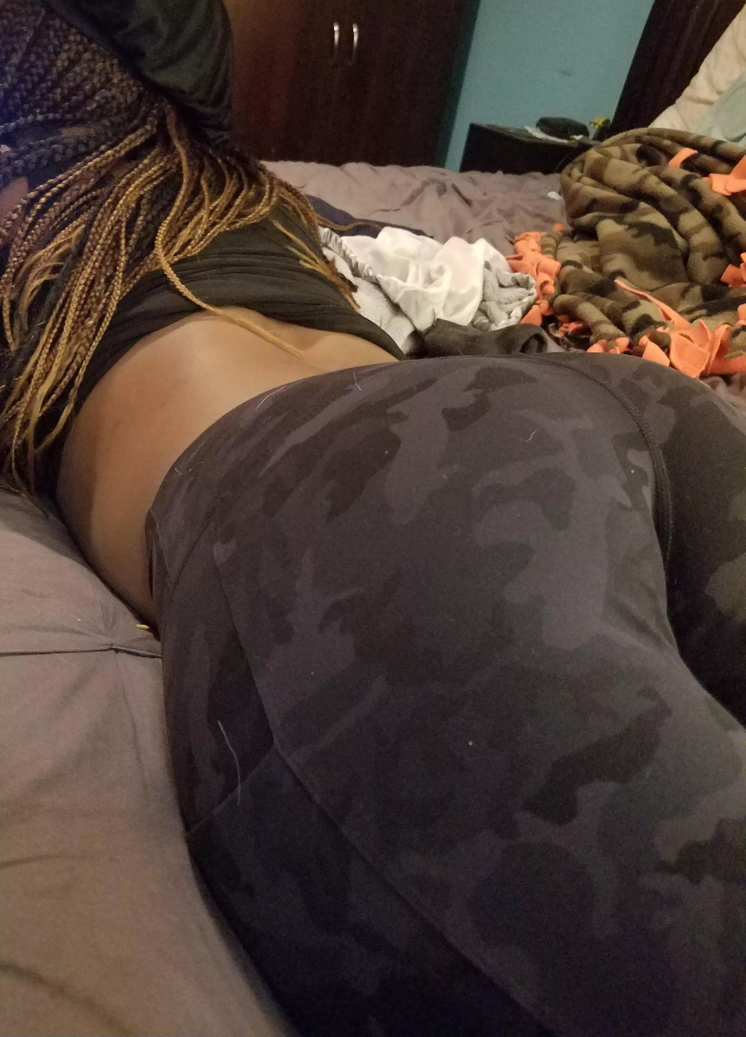 Tell me what to do daddy posted by BrittanyHurts