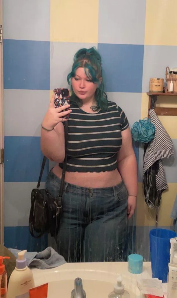 This is exactly how it should be, you pay for my new bag and I wear it on a date with a real man🤏🤭 posted by Cathcontent