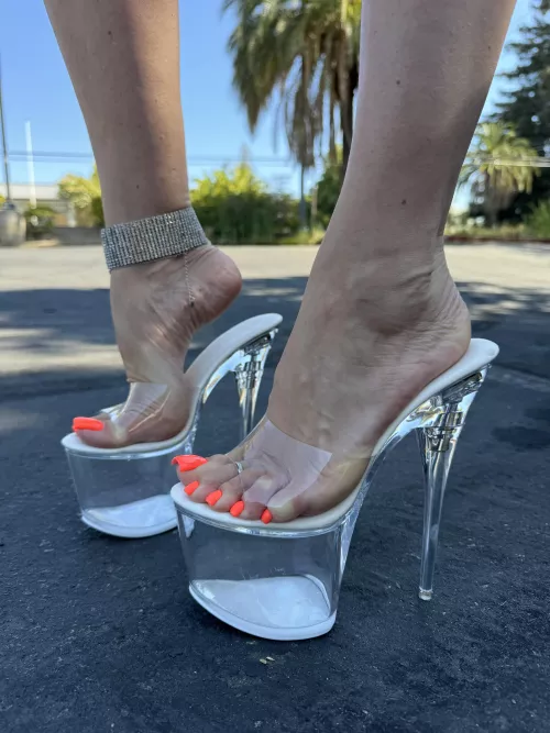 Why they are so sexy 😍 by missheels07