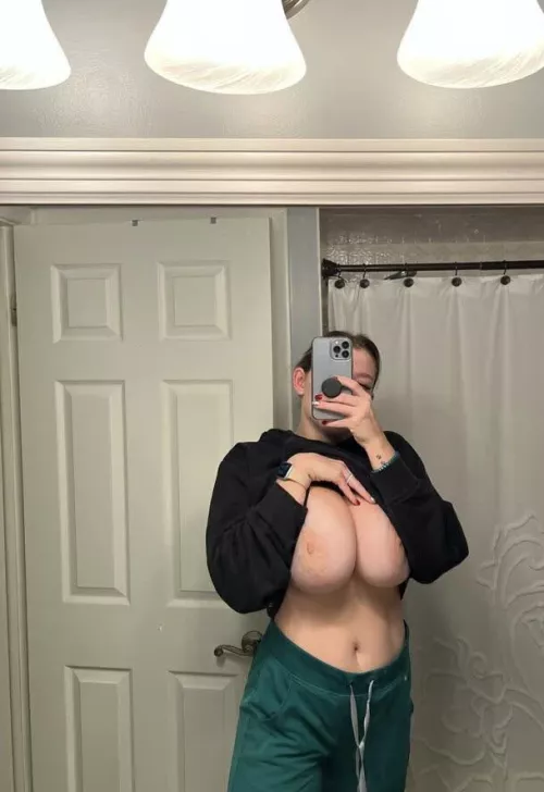 Your fave busty nurse 👩‍⚕️  by AdellaFx