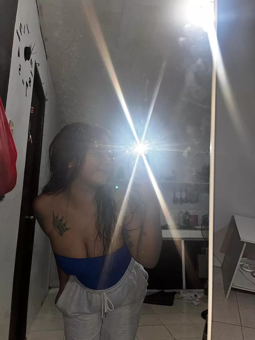 Avail now🥶 posted by demy10