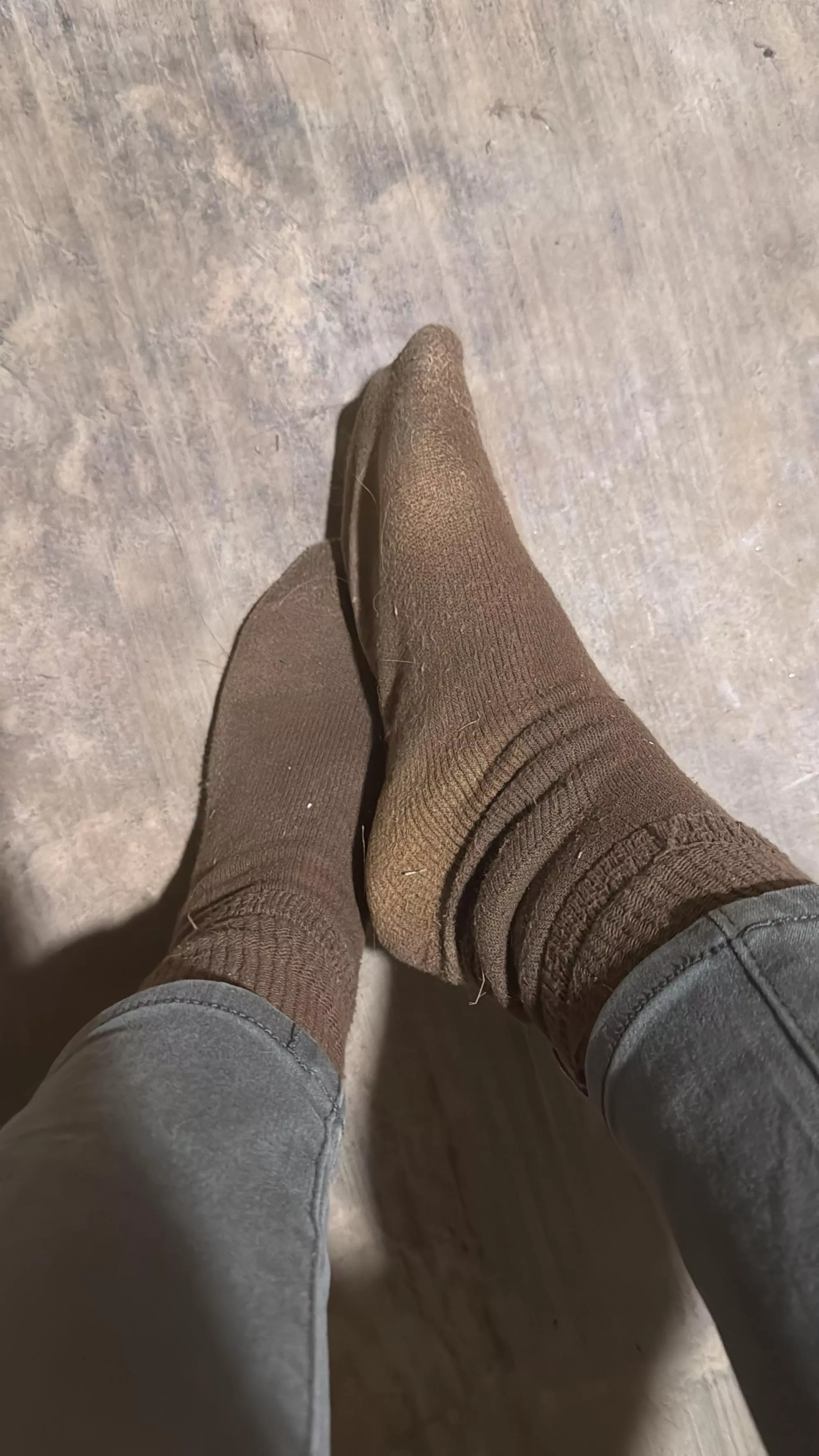 Boots off babe 💋👣 posted by Frosty-Pizza2573