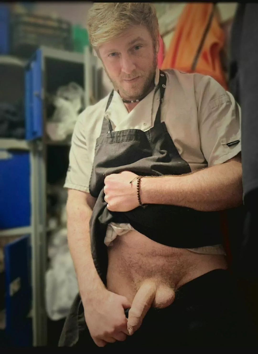 Can I have a hand at work? [38] posted by AnalRaptor