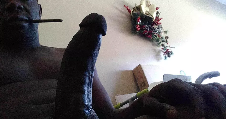 Come have a seat and let me fill you up. My DM is open. by Embarrassed-Cup-2578