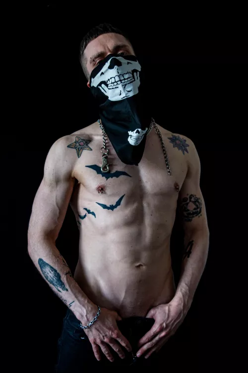 Do you like tattooed boys? by Roderick44