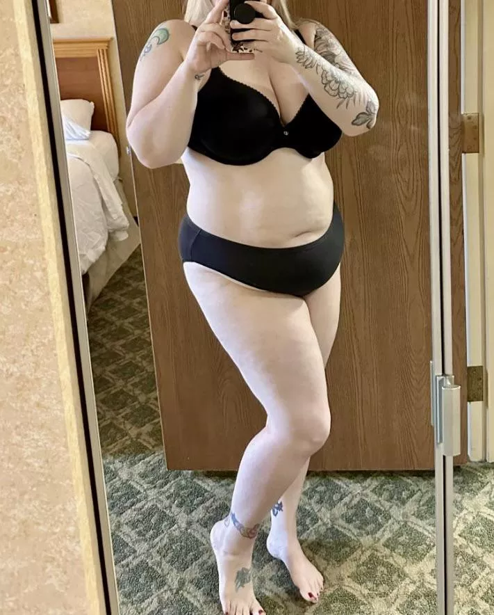 Don’t you wish you knew my hotel room number! posted by PrudentCamera8387