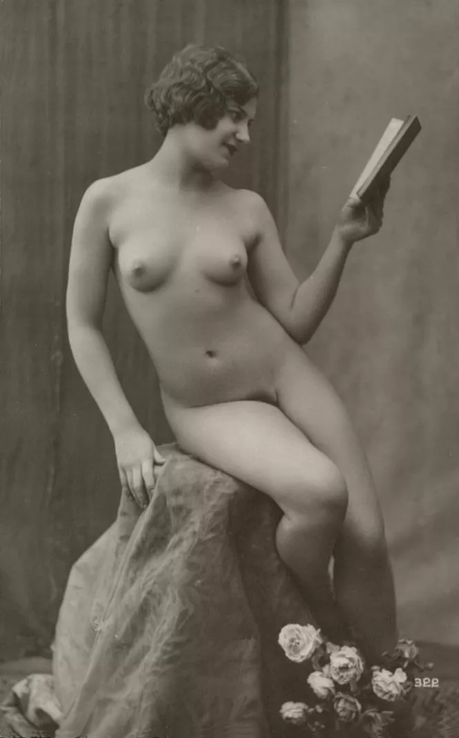 English Studio nude posted by East_Side_Kink