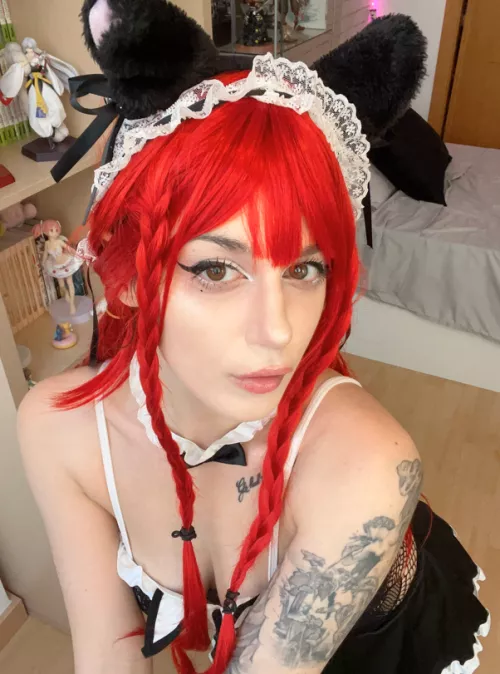 Giving you a view while I'm cleaning for you by CuteNoelia