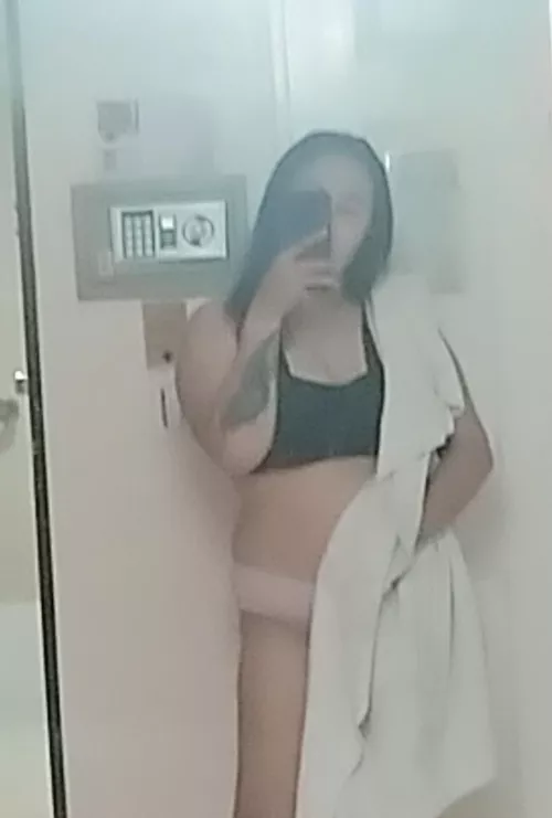 Hi available for walk ✨ by zirahc00