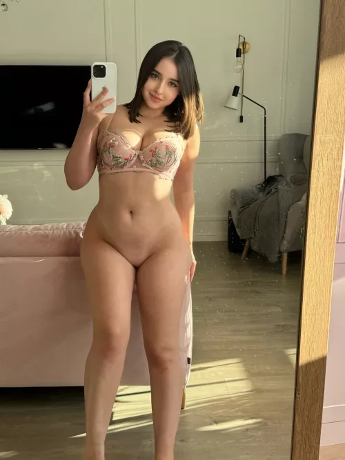 I have a deliciously sexy body  by DreamySugarPlum