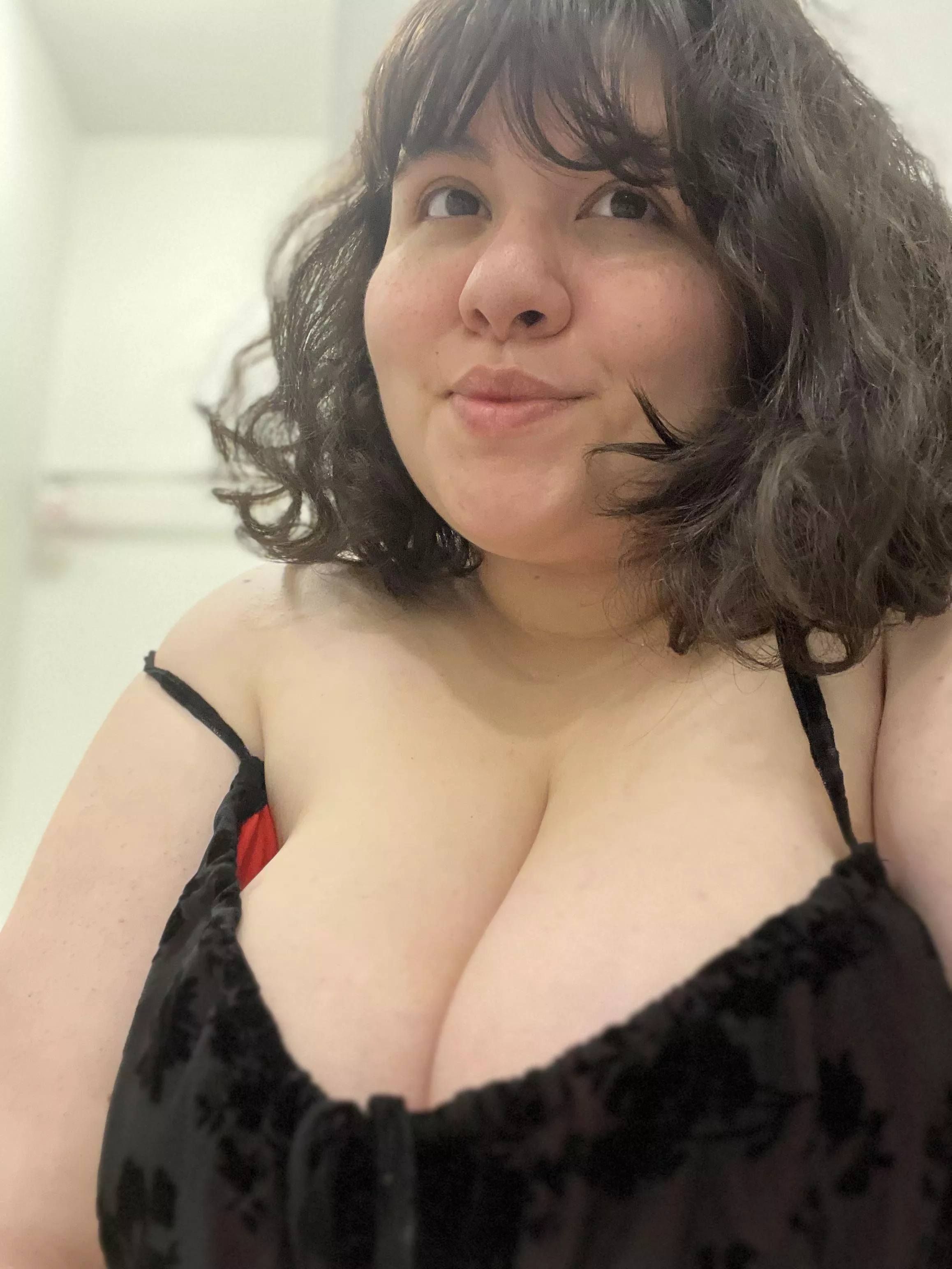 I hope you’re having a good day ☺️ posted by JuneJove