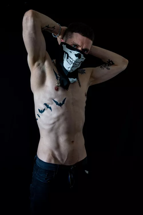 I need a sub who licks my pits and clean them by Roderick44