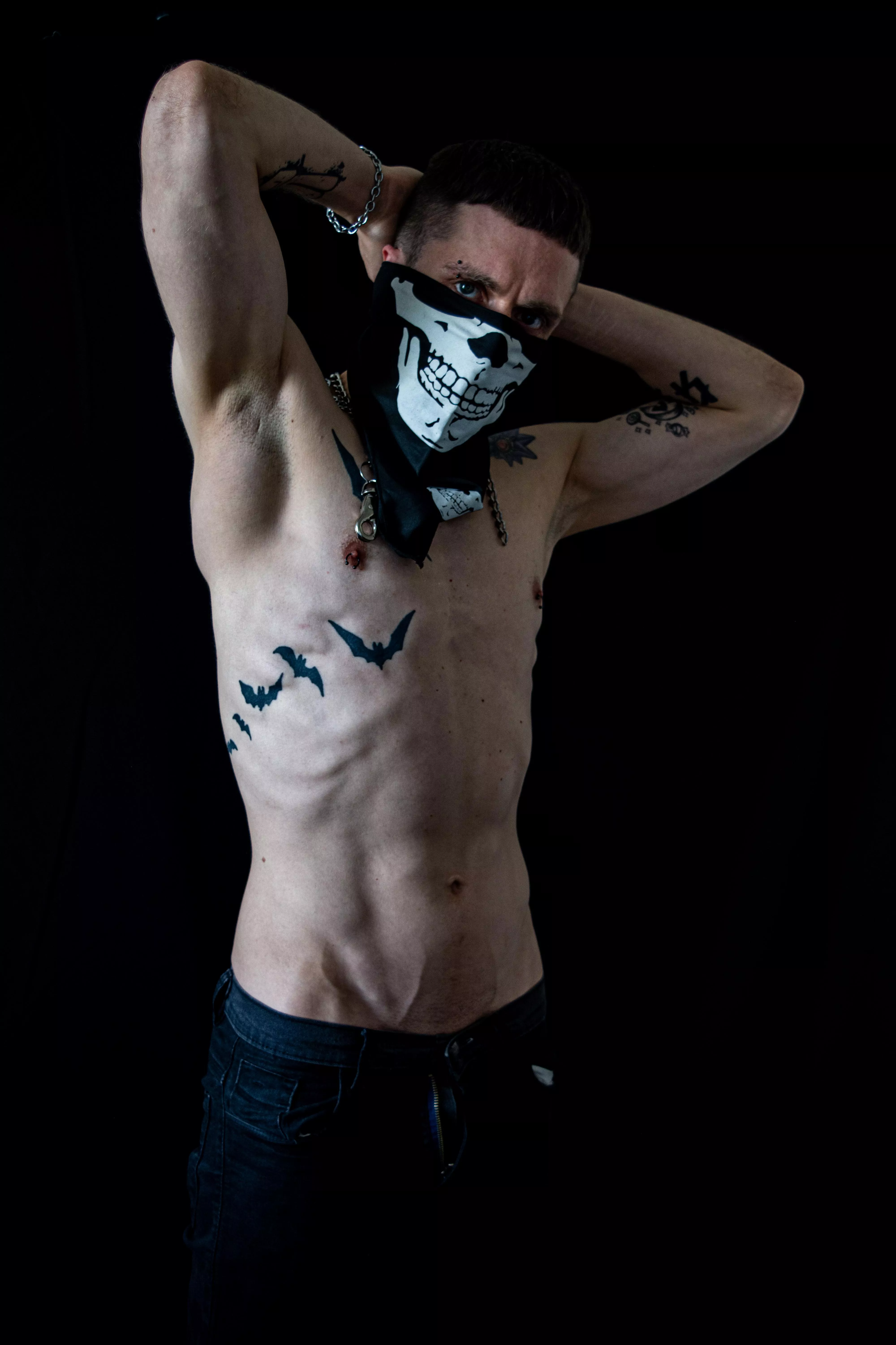 I need a sub who licks my pits and clean them posted by Roderick44