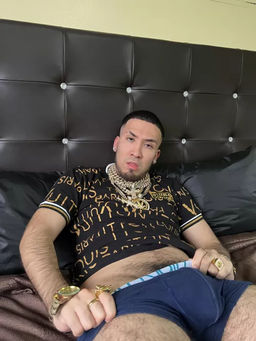 Looking for bitches who want to swallow this bulge haha lets see if you satisfy me haha  by ronaldocutemessi