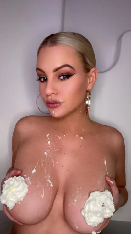 My birthday present to you 😘 (F) by BlondeBimboBae