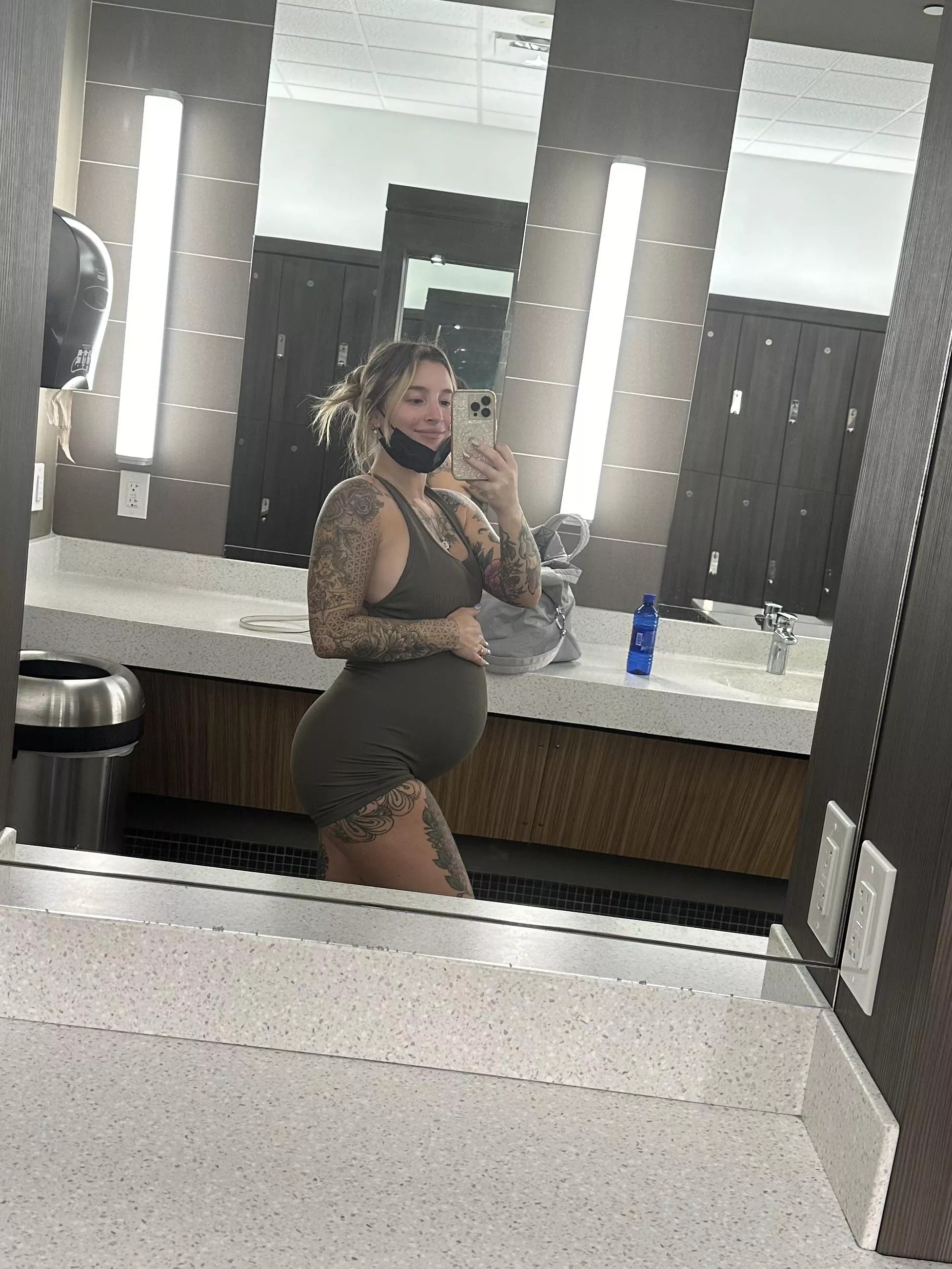 Only places I went during this pregnancy were the gym 🤣 posted by Apex_Suicide