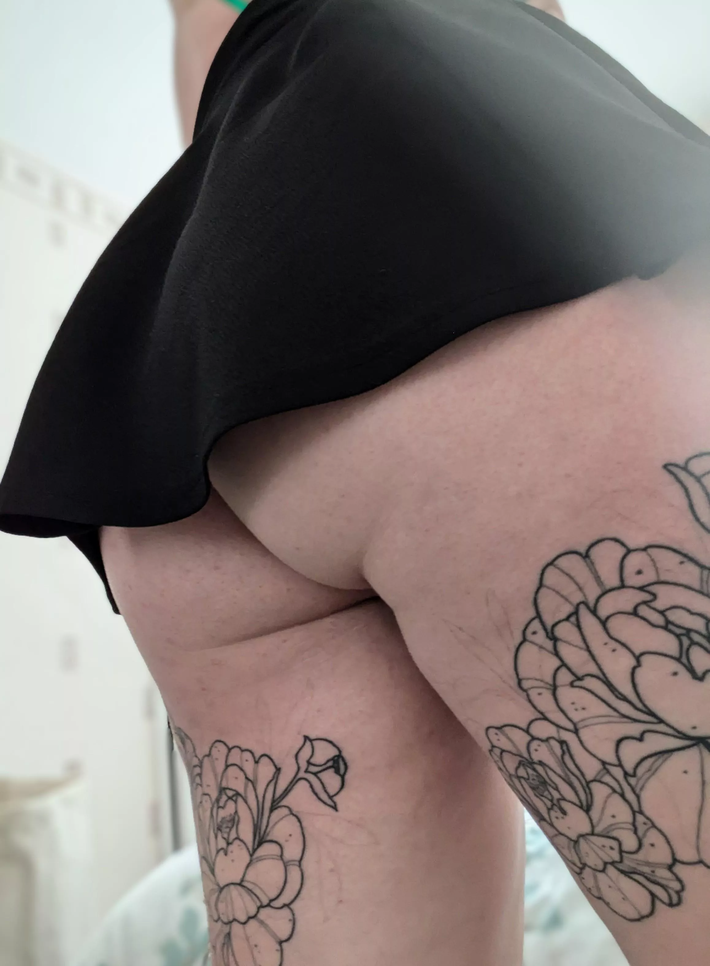 Peek a-booty 🍑 posted by InkedAndNaughty26