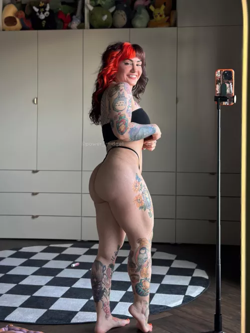 The booty is thicccc  by power_midget