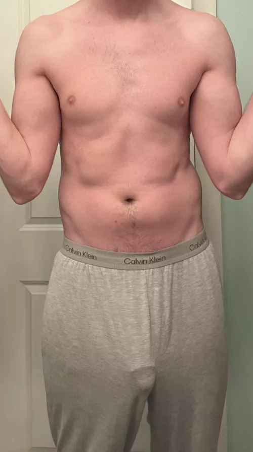 These grey sweats leave little to the imagination.  by cddc8990