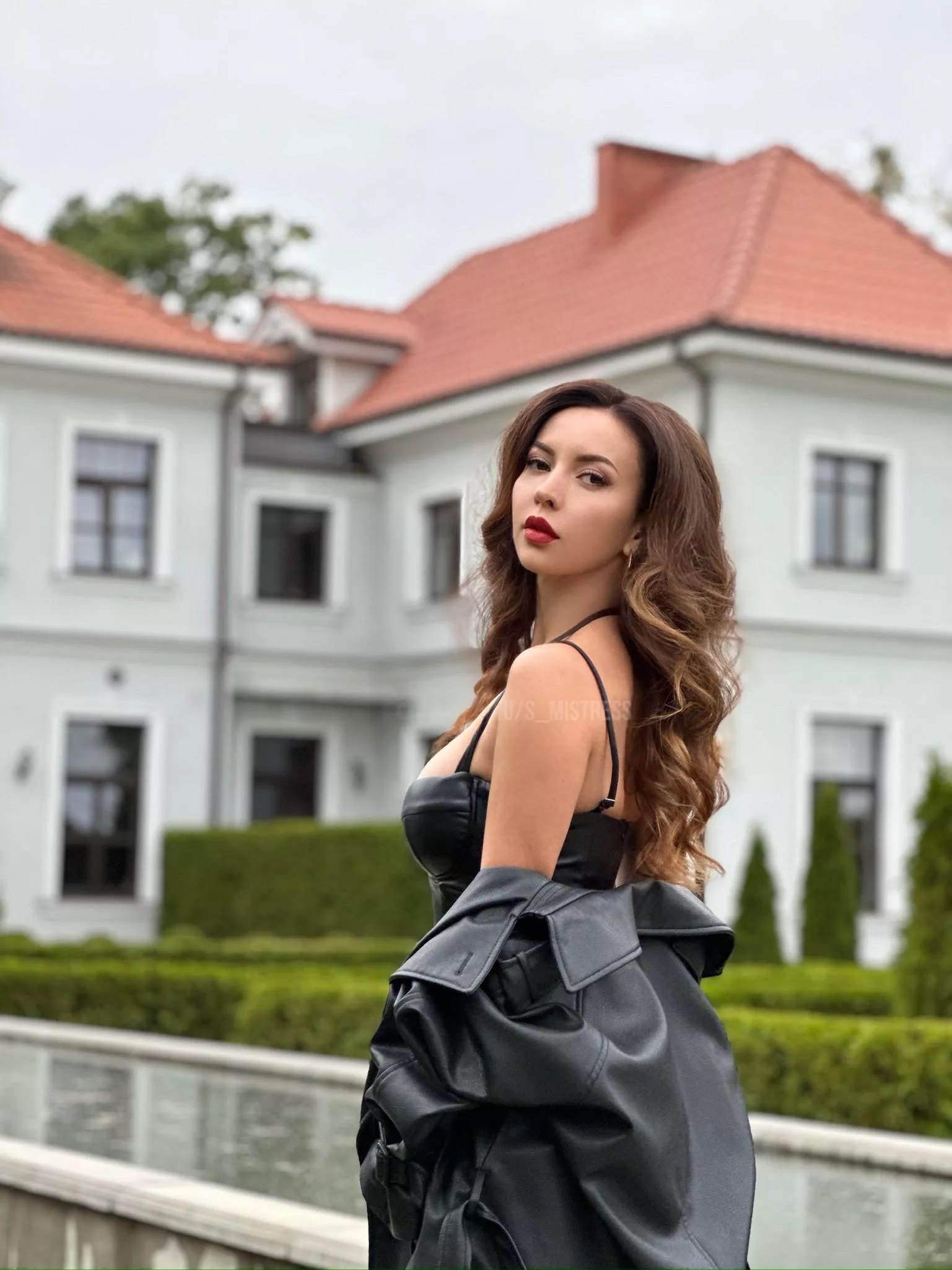 Walk in leather  posted by s_mistress