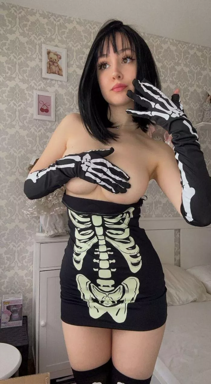 Will you give me a hand? posted by Sugar-Wanderer