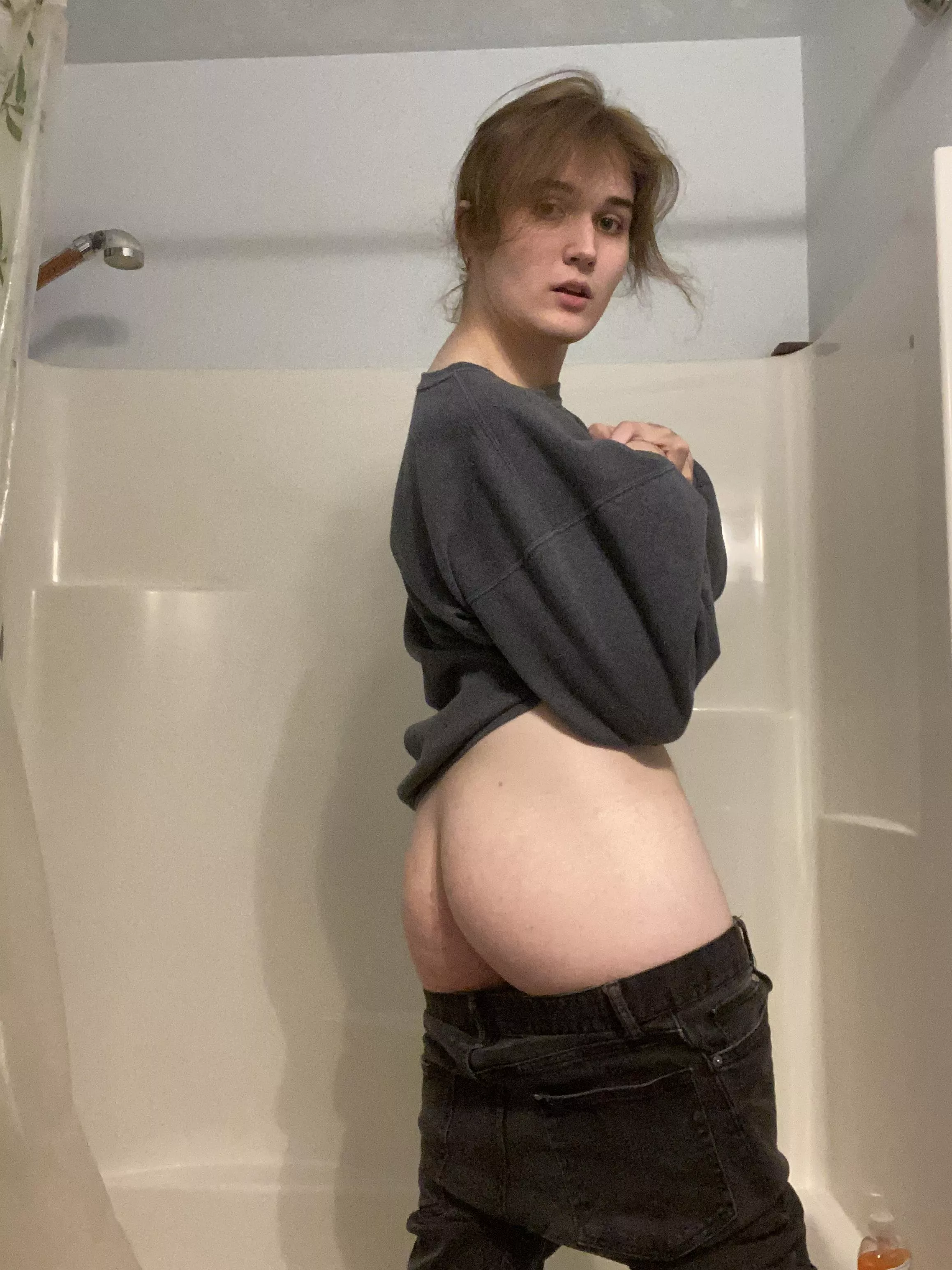 you caught me with my pants down! what will you do next? posted by vizvixx