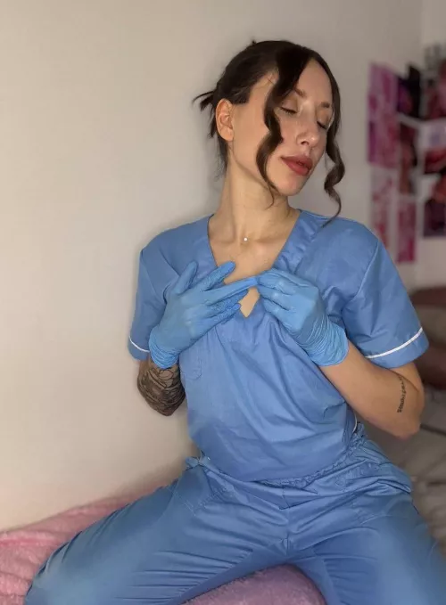 your nurse is waiting, cum on now! by Adalyn_Meyer54