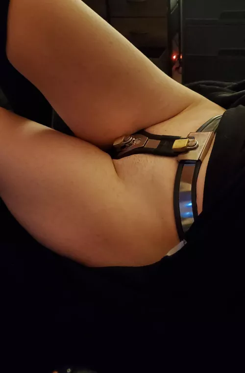 Adjusting to my new lifestyle 🖤🔐🖤 by Aerilyn_95