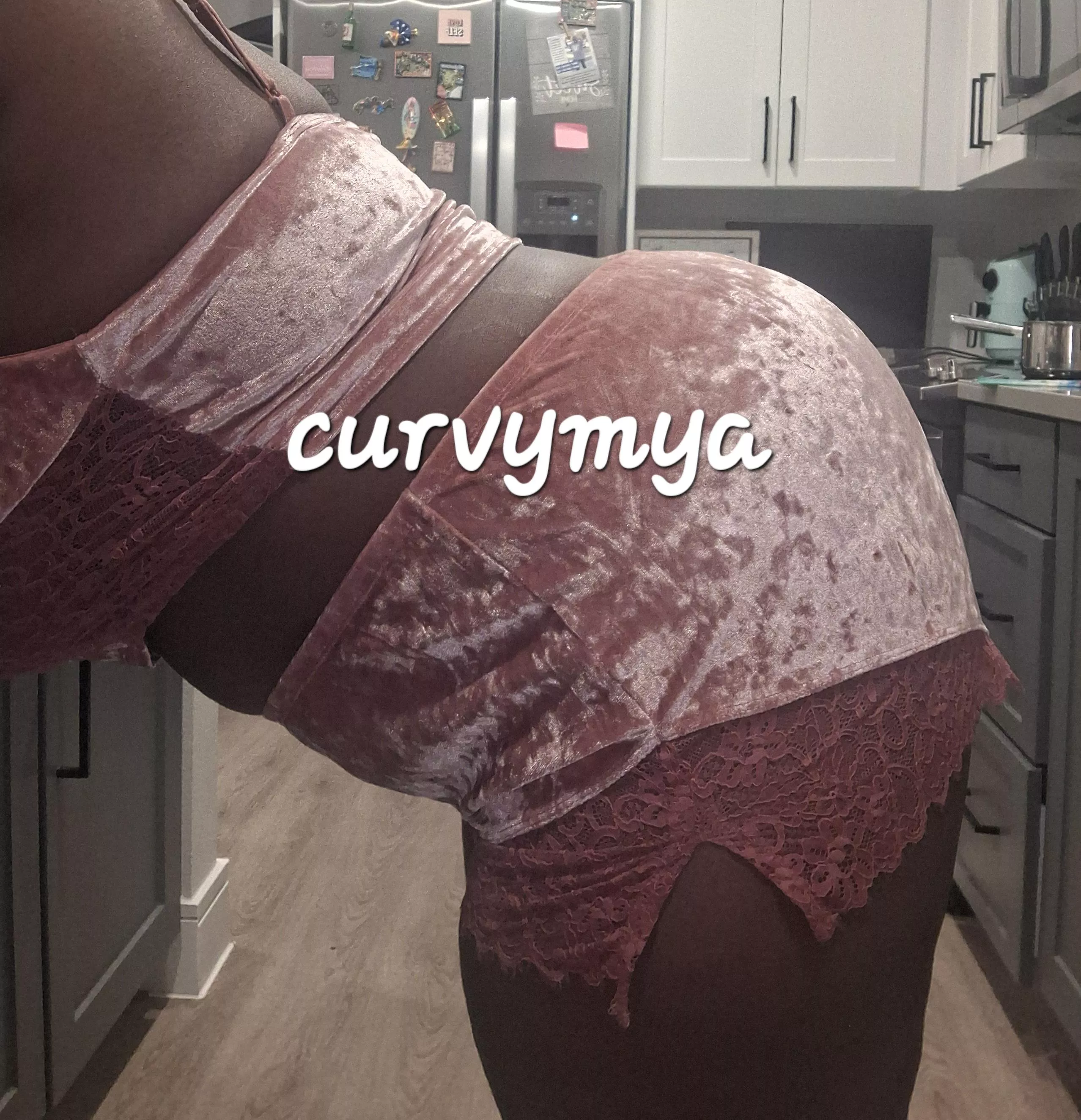 Bend me over like this for a quickie posted by Curvymya