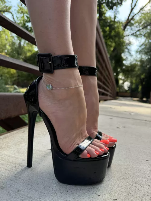 Black pleasers? 😳 Yes! 🥰 by missheels07