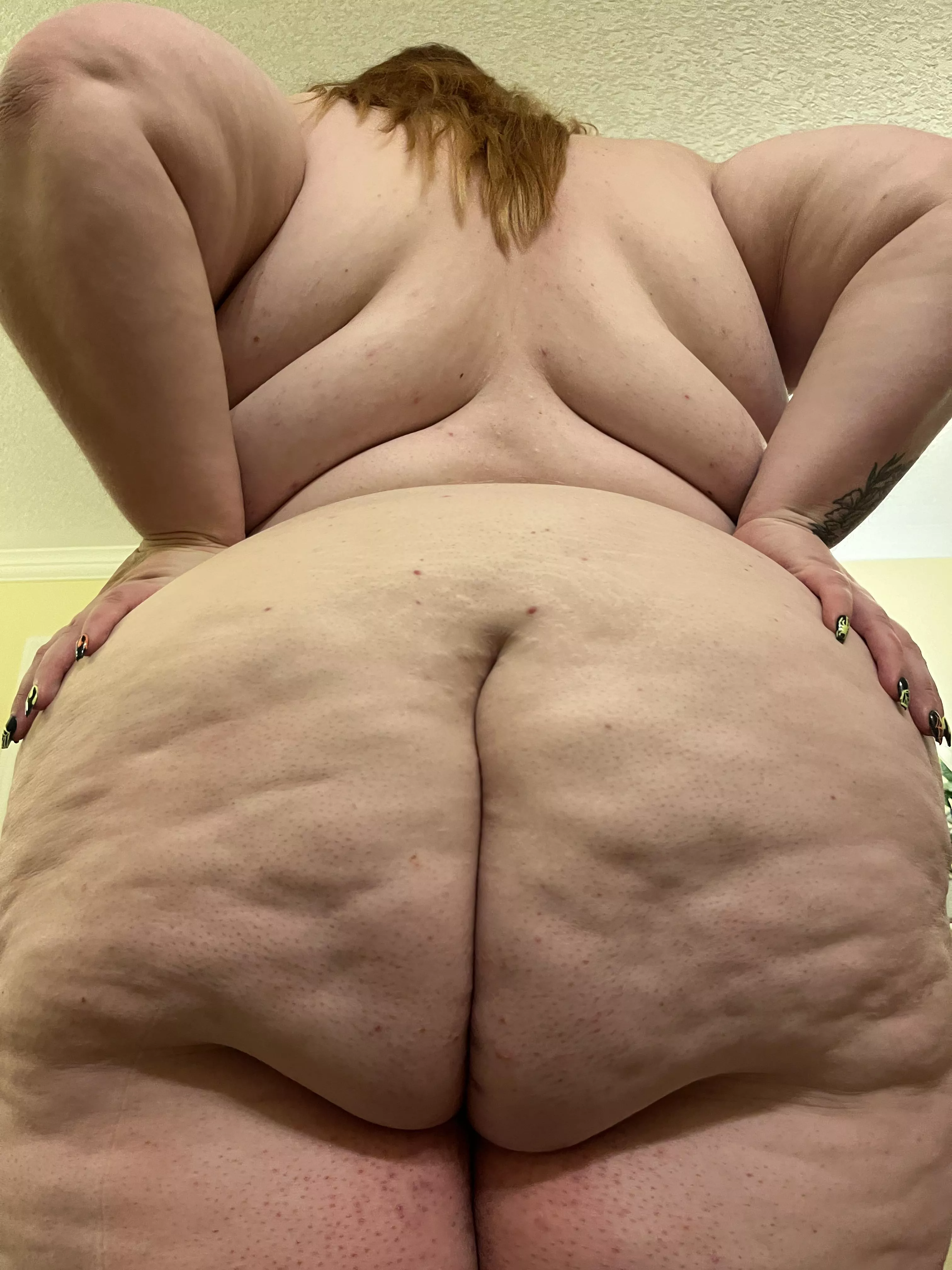 Enough cellulite for you? 🥰 posted by BigB00tyBlvd